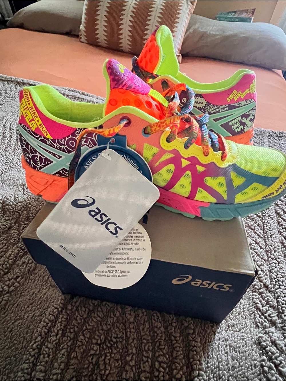 ASICS Gel-Noosa Tri 9. Women’s Size 6. NWT - Picture 3 of 3